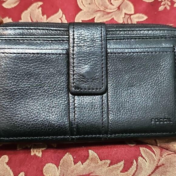 Fossil Vintage Black Zip Around Leather Wallet And Leather Checkbook Insert - Picture 3 of 11